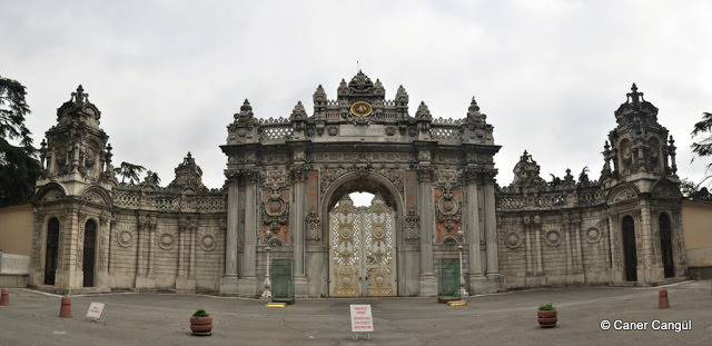Dolmabahçe Sarayı Merasim Kapısı