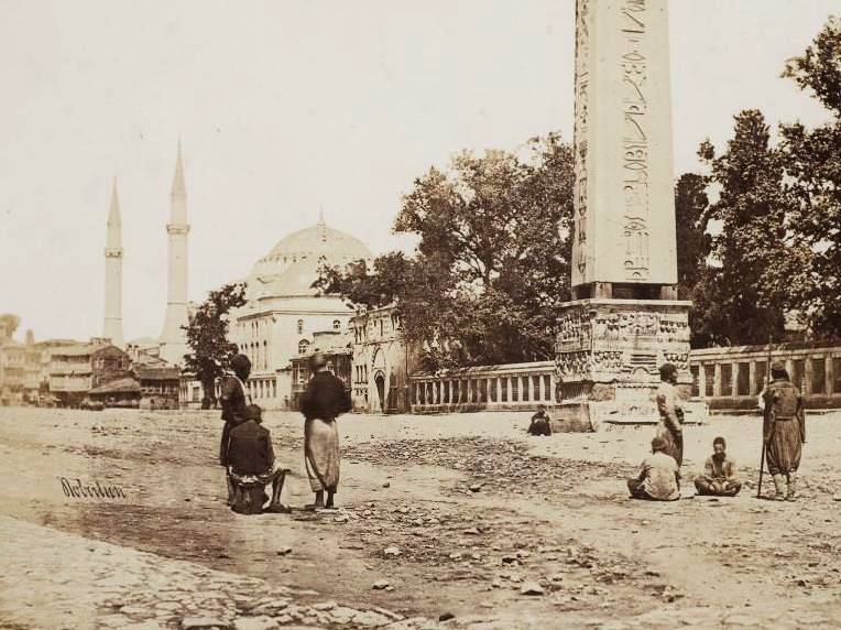 Dikilitaş / James Robertson fotoğrafı